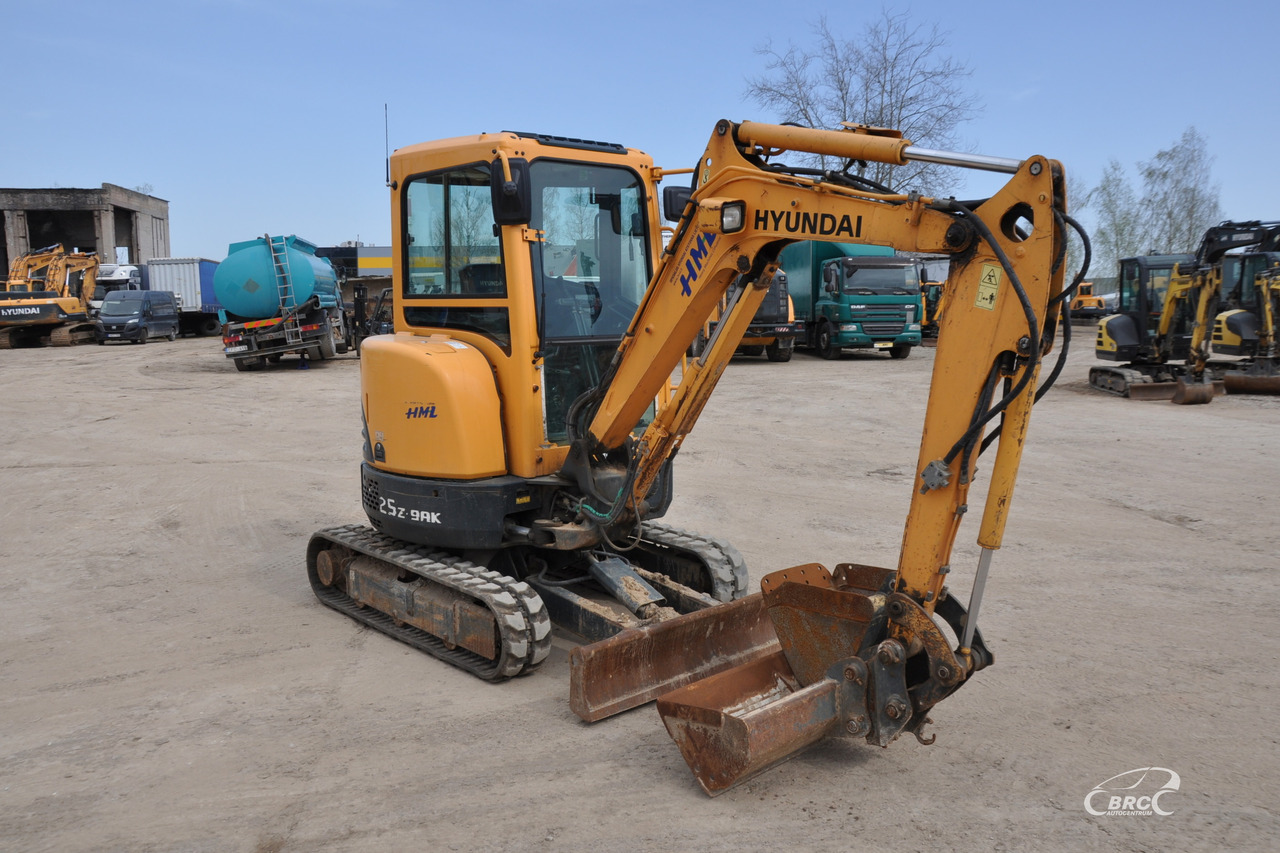 Hyundai R25Z-9AK - Ekskavator mini: gambar 2 Hyundai R25Z-9AK - Ekskavator mini: gambar 2