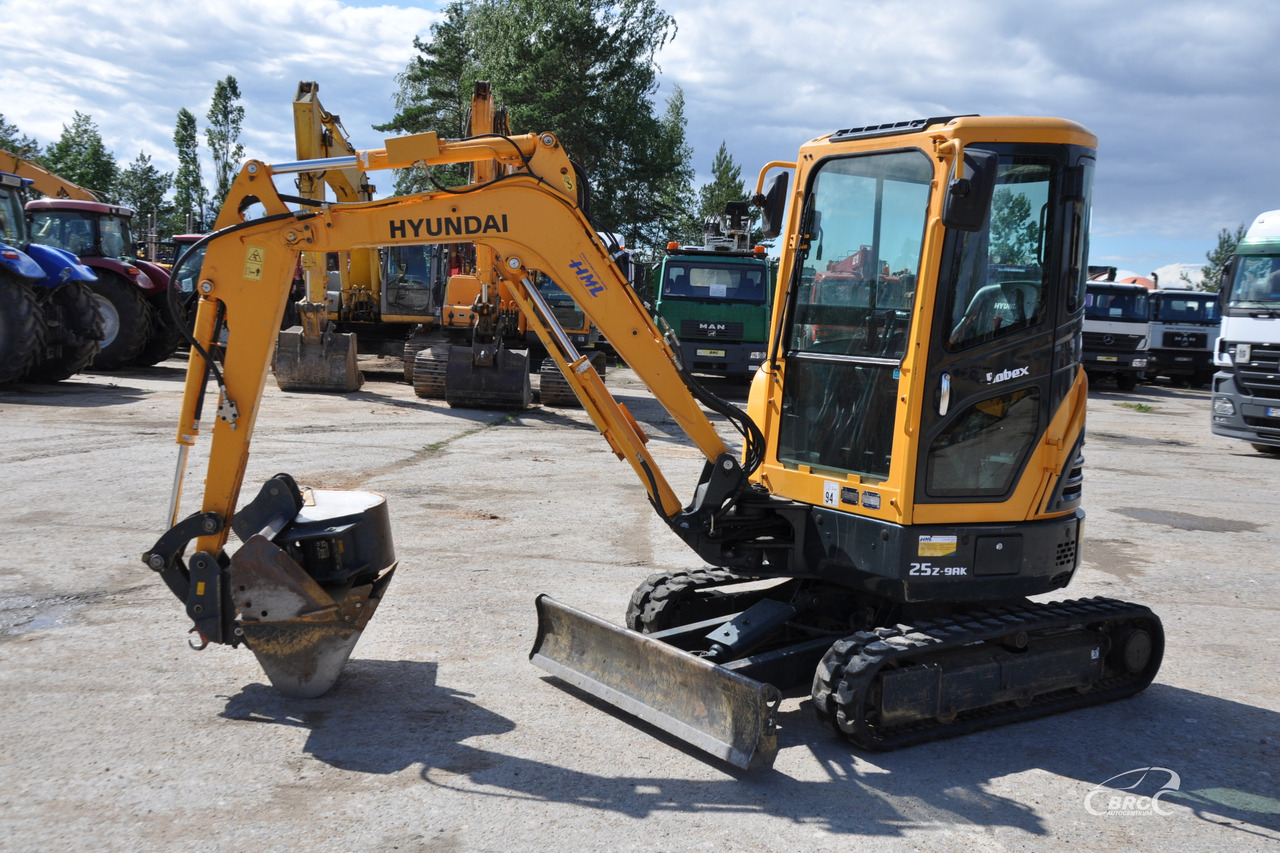 Hyundai R25Z-9AK - Ekskavator mini: gambar 1 Hyundai R25Z-9AK - Ekskavator mini: gambar 1