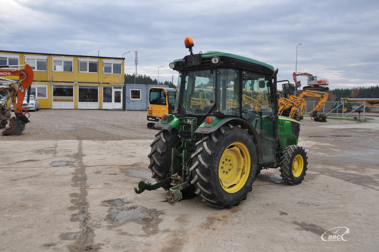 John Deere 5085 - Traktor: gambar 5 John Deere 5085 - Traktor: gambar 5