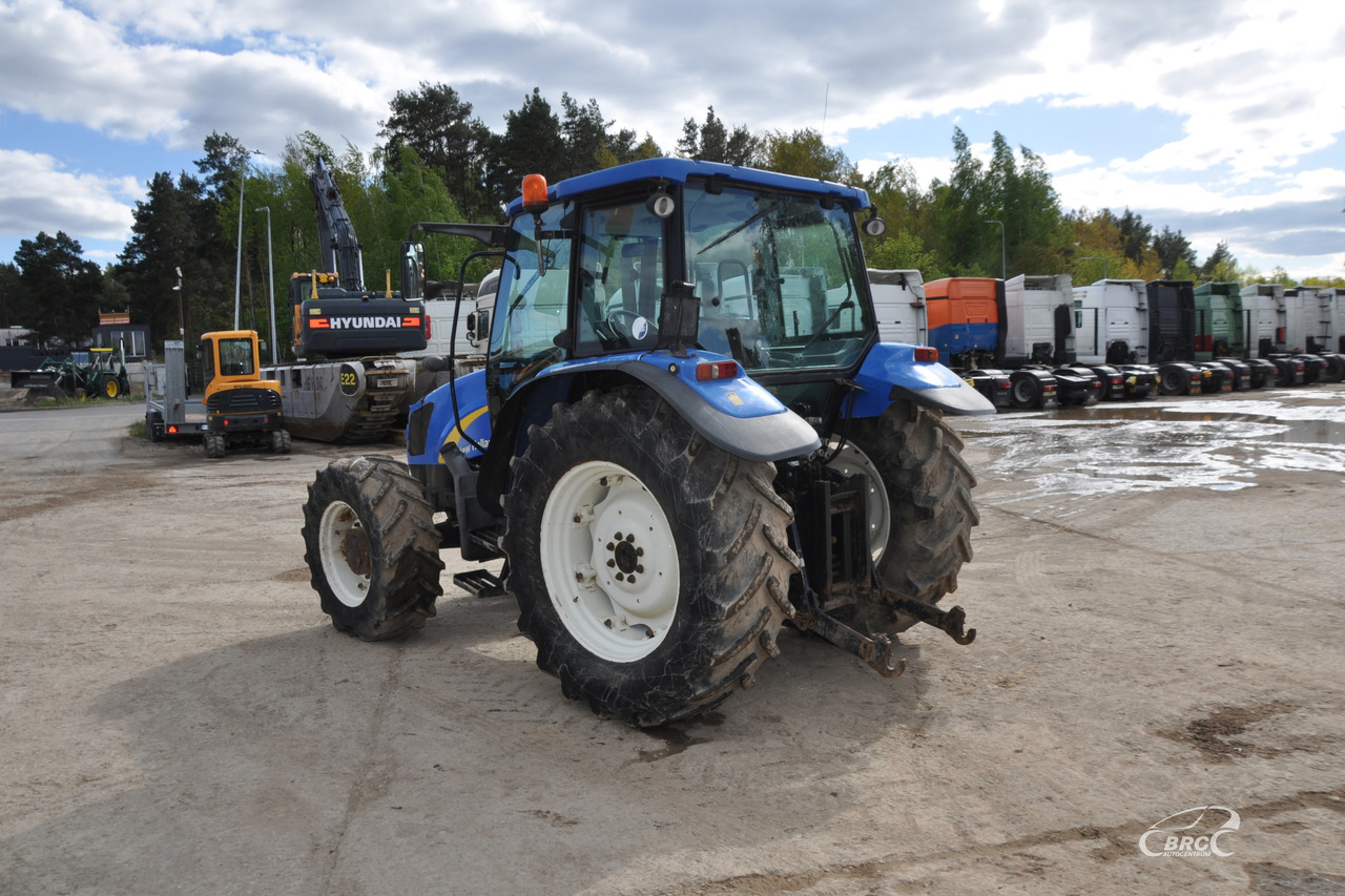 New Holland T5060 - Traktor: gambar 4 New Holland T5060 - Traktor: gambar 4