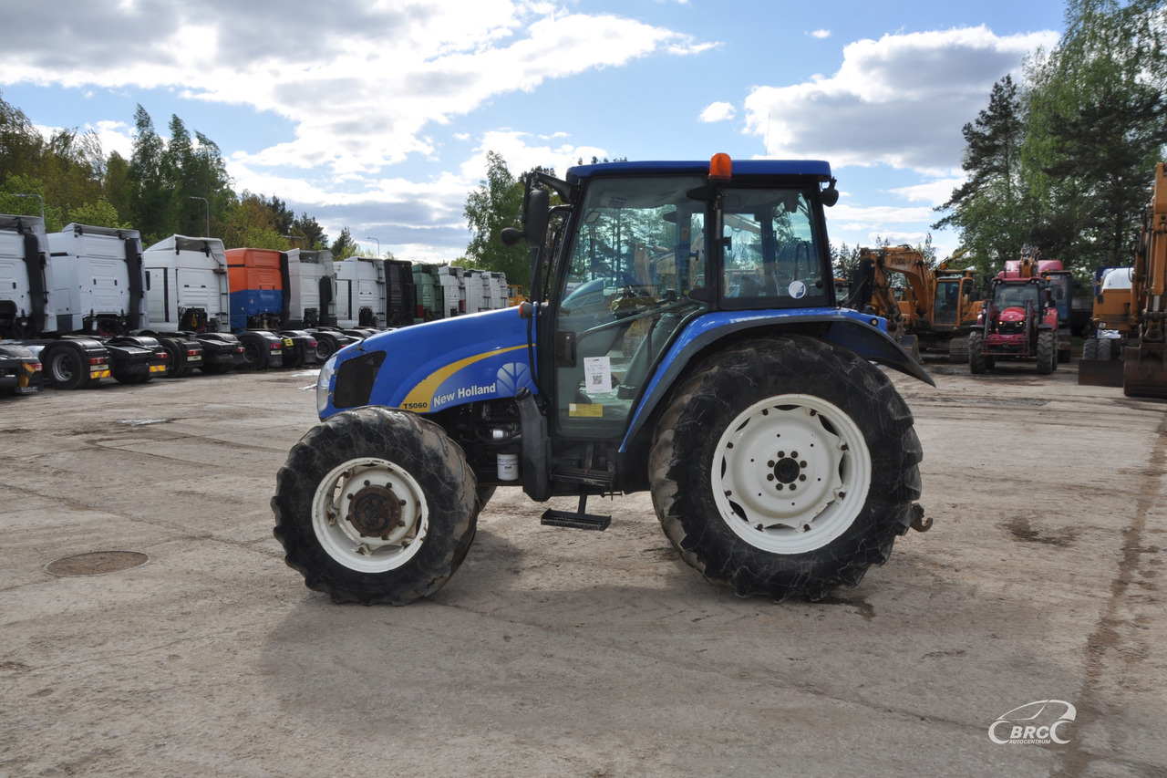 New Holland T5060 - Traktor: gambar 3 New Holland T5060 - Traktor: gambar 3