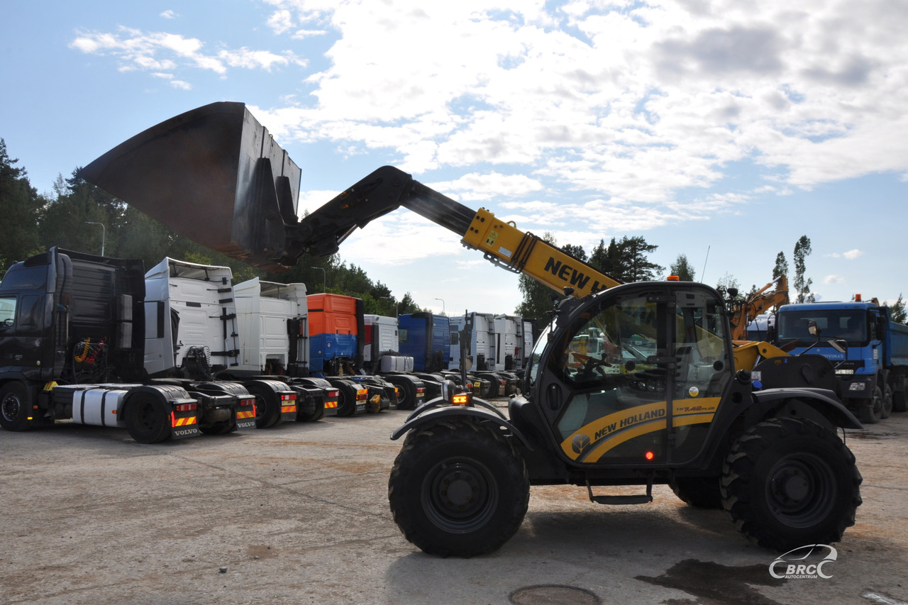 New Holland TH 7.42 - Loader depan teleskopik: gambar 3 New Holland TH 7.42 - Loader depan teleskopik: gambar 3