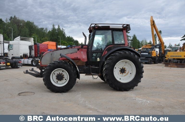 Valtra T190 - Traktor: gambar 4 Valtra T190 - Traktor: gambar 4