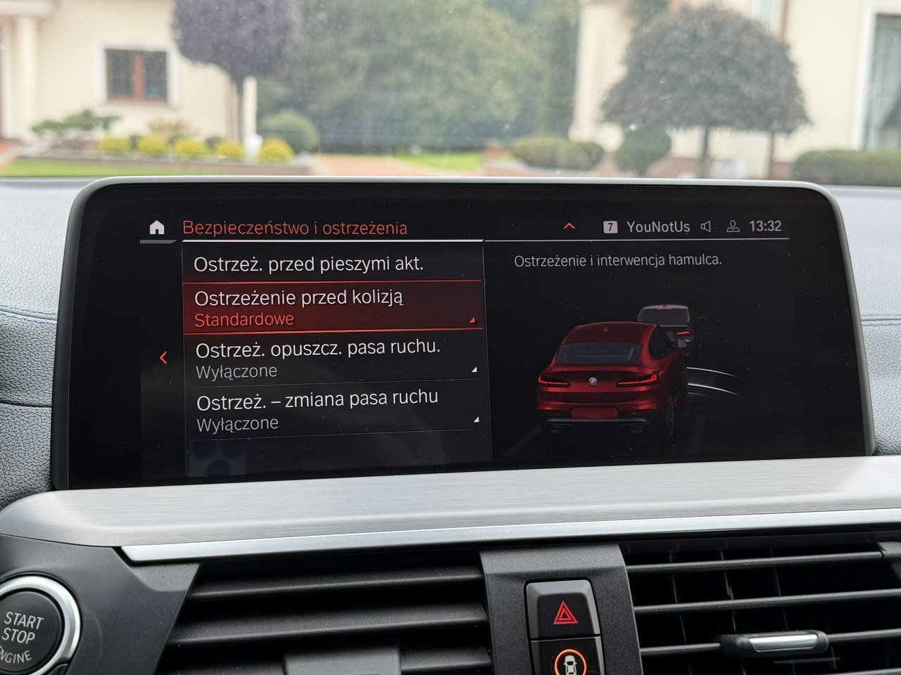 Mobil SUV BMW X4: gambar 24