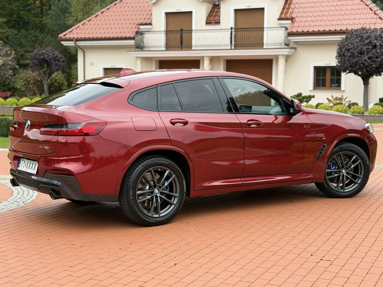 Mobil SUV BMW X4: gambar 11