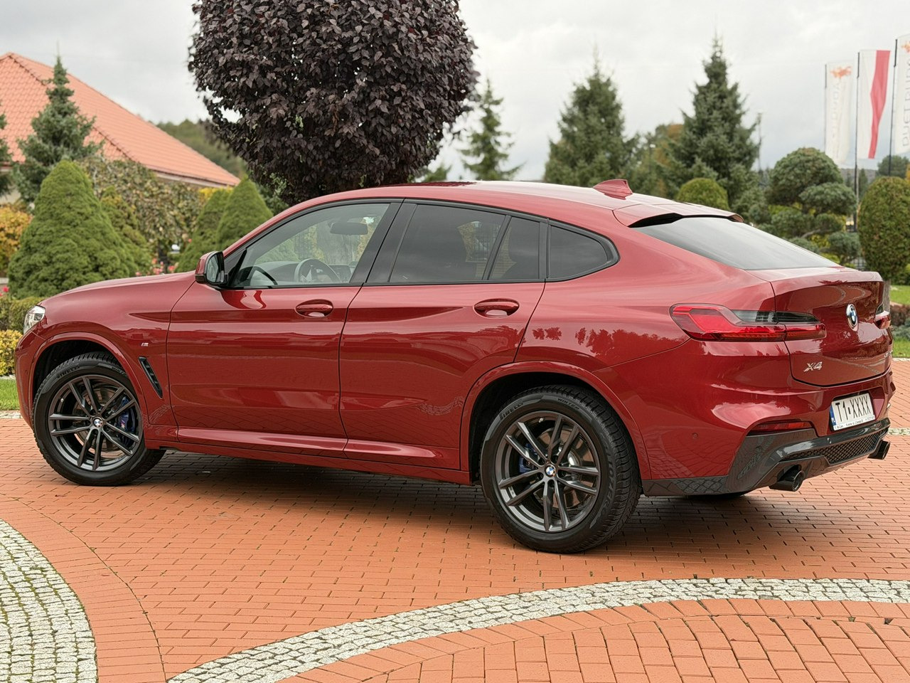 Mobil SUV BMW X4: gambar 10