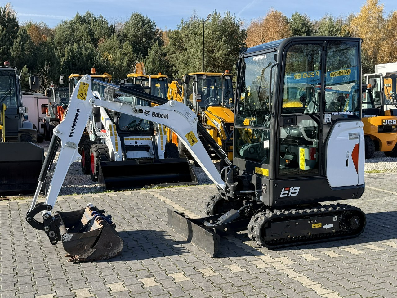 Bobcat E19 Komplet Łyżek Mało Używana Przepracowane tylko 90mth - Ekskavator mini: gambar 3 Bobcat E19 Komplet Łyżek Mało Używana Przepracowane tylko 90mth - Ekskavator mini: gambar 3