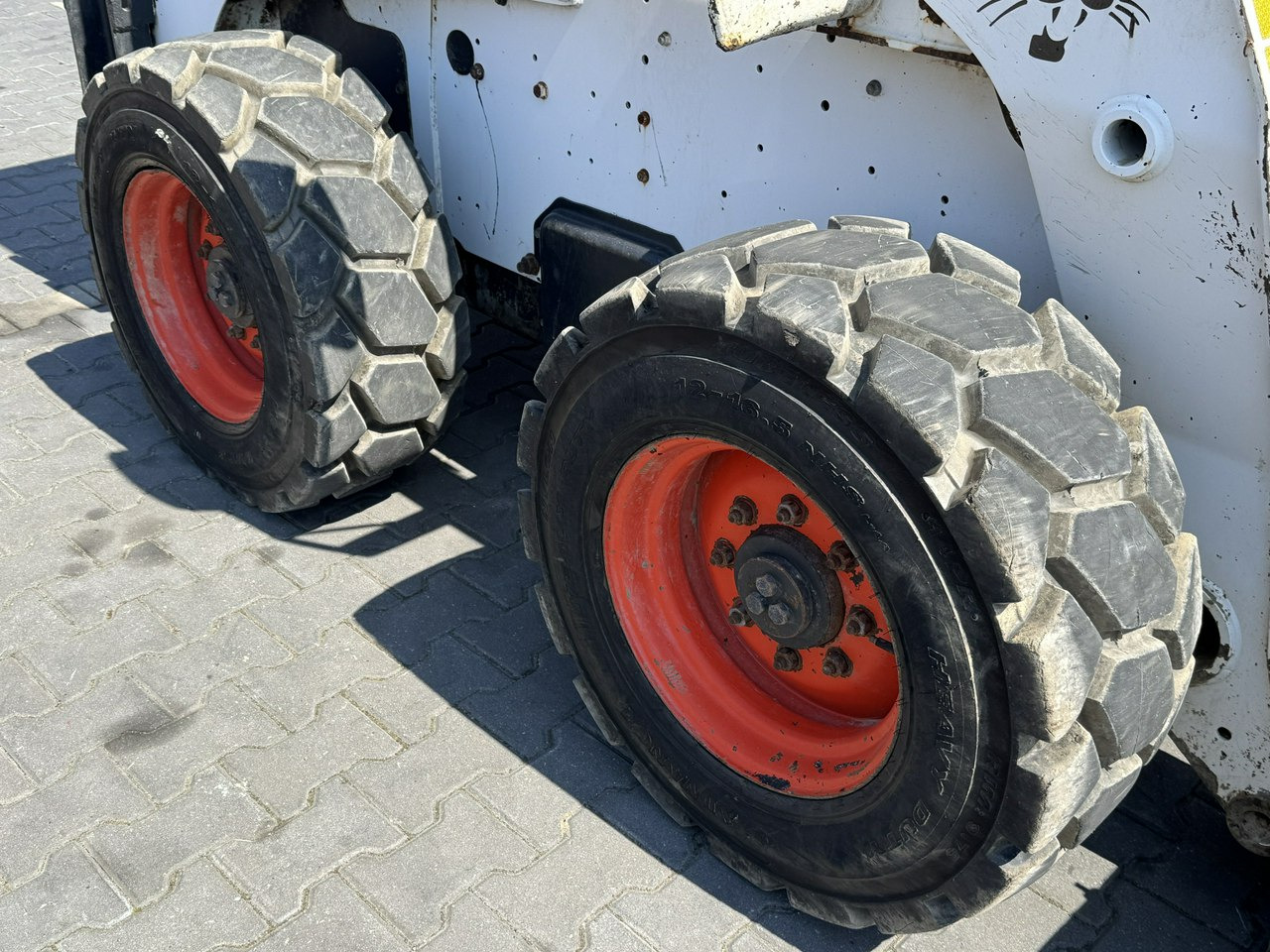 Bobcat S300 Joystick Mini Ładowarka Waga 3692kg - Skid steer: gambar 5 Bobcat S300 Joystick Mini Ładowarka Waga 3692kg - Skid steer: gambar 5