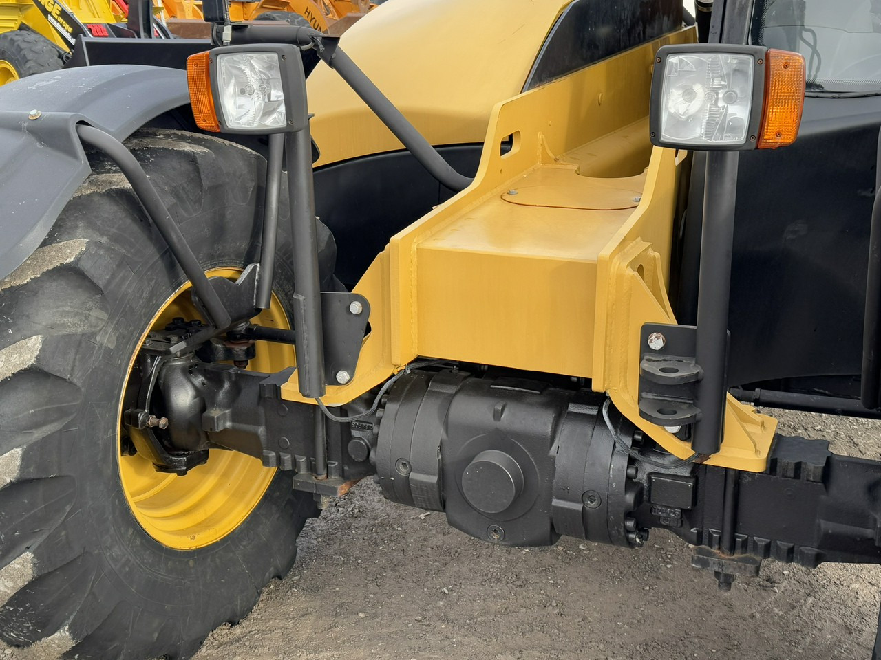 Caterpillar TH337C - Telehandler: gambar 5 Caterpillar TH337C - Telehandler: gambar 5
