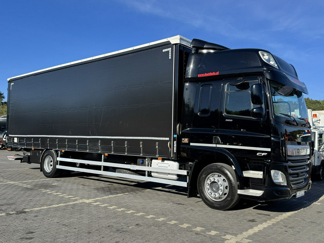 DAF CF 320 E6 Winda Firana Tył Drzwi Dach Zsuwany Długi 9.40m - Truk dengan terpal samping: gambar 5 DAF CF 320 E6 Winda Firana Tył Drzwi Dach Zsuwany Długi 9.40m - Truk dengan terpal samping: gambar 5