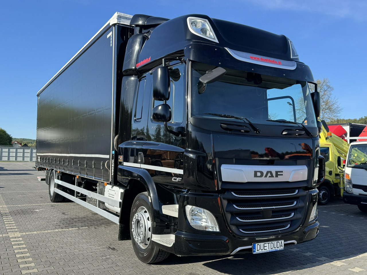 DAF CF 320 E6 Winda Firana Tył Drzwi Dach Zsuwany Długi 9.40m - Truk dengan terpal samping: gambar 3 DAF CF 320 E6 Winda Firana Tył Drzwi Dach Zsuwany Długi 9.40m - Truk dengan terpal samping: gambar 3