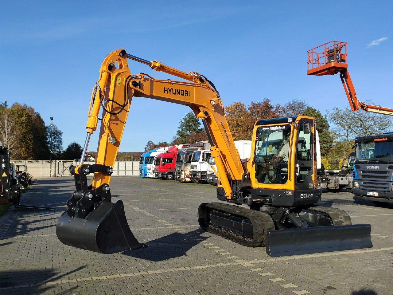 Hyundai ROBEX 80CR-9 2013r 8,3 tony - Ekskavator perayap: gambar 2 Hyundai ROBEX 80CR-9 2013r 8,3 tony - Ekskavator perayap: gambar 2