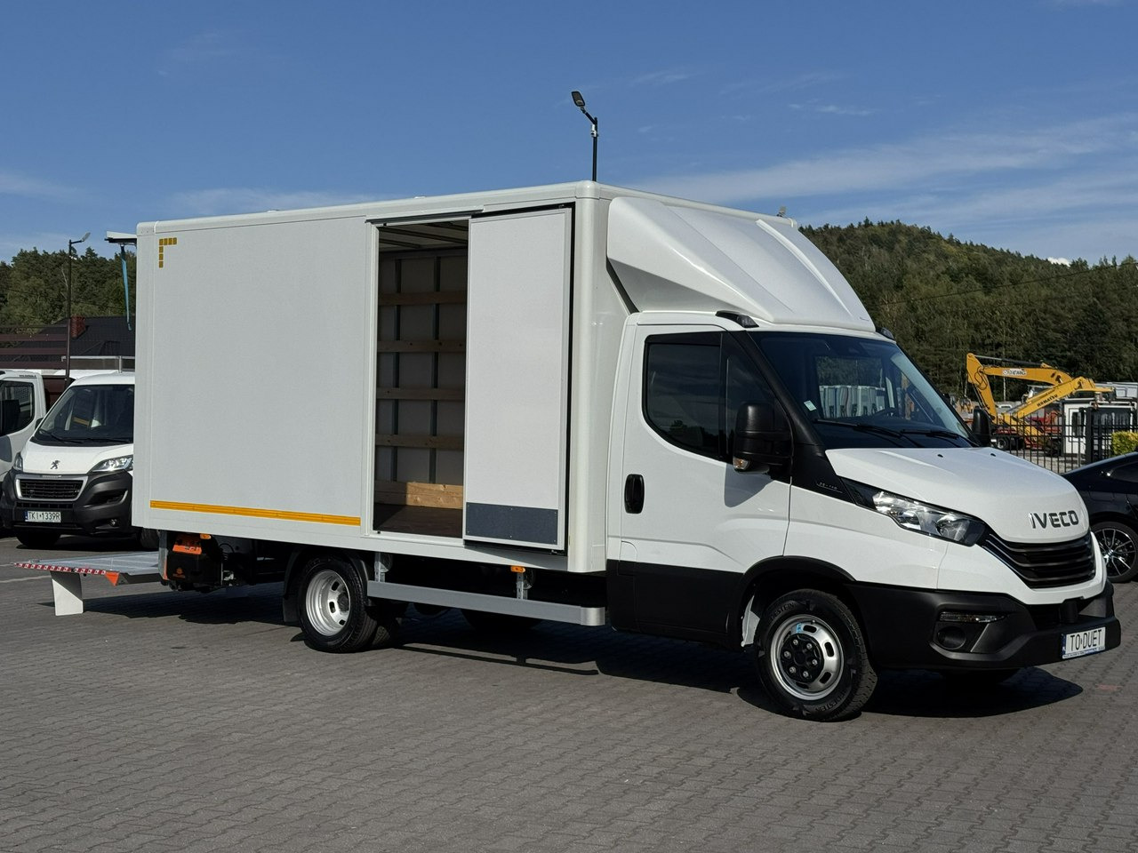Iveco Daily 35C14 - Van box: gambar 2 Iveco Daily 35C14 - Van box: gambar 2