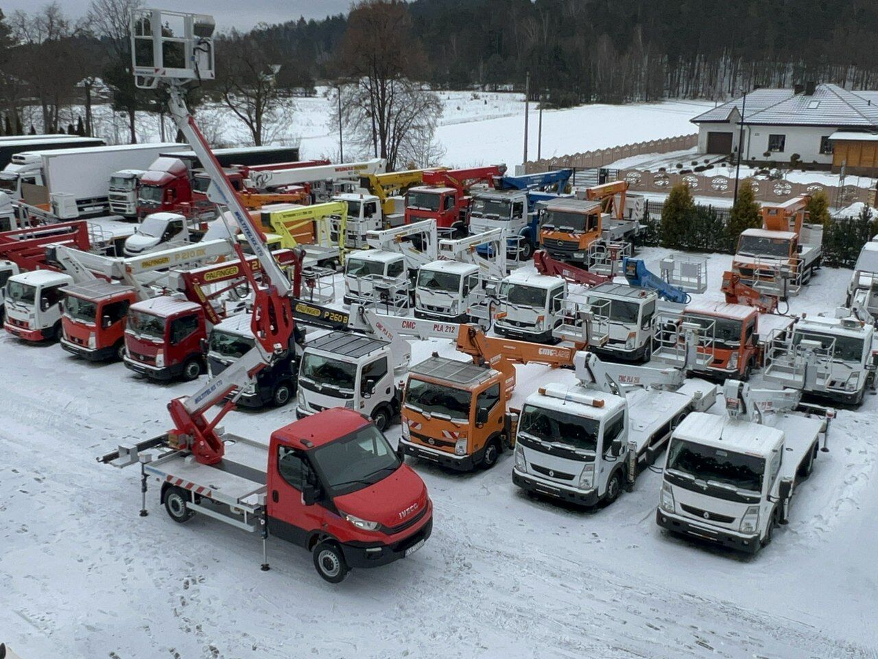 Iveco Daily 35S12 - Platform udara yang dipasang di truk: gambar 3 Iveco Daily 35S12 - Platform udara yang dipasang di truk: gambar 3