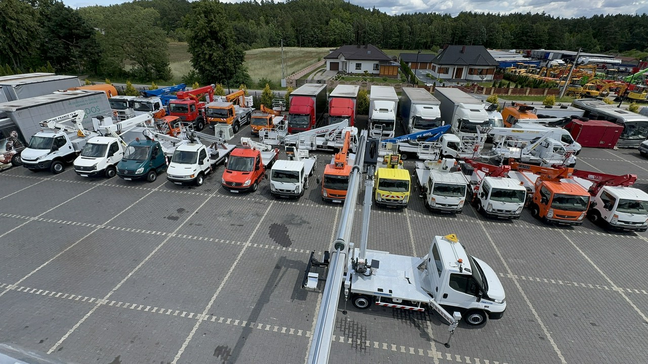 Iveco Daily 35S14 - Platform udara yang dipasang di truk: gambar 1 Iveco Daily 35S14 - Platform udara yang dipasang di truk: gambar 1