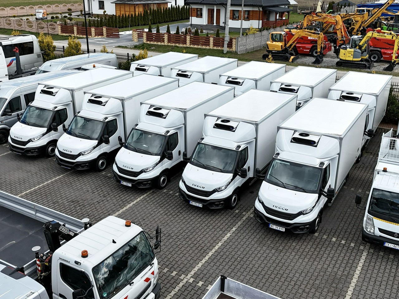 Iveco Daily 35S16 V - Van berpendingin: gambar 2 Iveco Daily 35S16 V - Van berpendingin: gambar 2