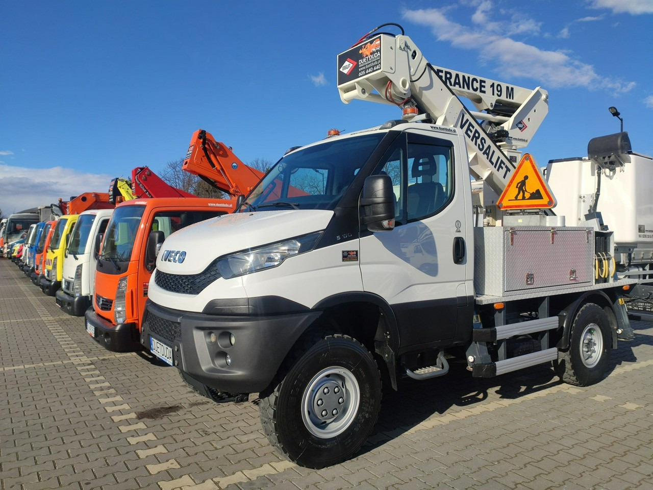 Iveco Daily 55S17W 4x4 Zwyżka 19m Versalift Lat 55 TB Time France - Platform udara yang dipasang di truk: gambar 1 Iveco Daily 55S17W 4x4 Zwyżka 19m Versalift Lat 55 TB Time France - Platform udara yang dipasang di truk: gambar 1