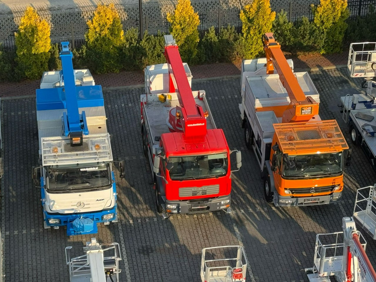 Iveco Daily 55S17W 4x4 Zwyżka 19m Versalift Lat 55 TB Time France - Platform udara yang dipasang di truk: gambar 5 Iveco Daily 55S17W 4x4 Zwyżka 19m Versalift Lat 55 TB Time France - Platform udara yang dipasang di truk: gambar 5