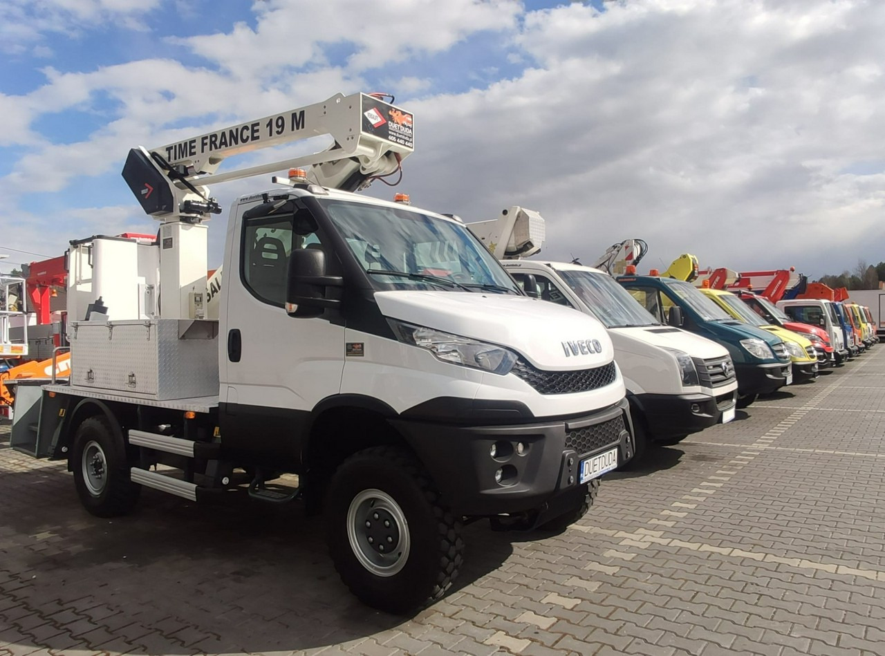 Iveco Daily 55S17W 4x4 Zwyżka 19m Versalift Lat 55 TB Time France - Platform udara yang dipasang di truk: gambar 3 Iveco Daily 55S17W 4x4 Zwyżka 19m Versalift Lat 55 TB Time France - Platform udara yang dipasang di truk: gambar 3
