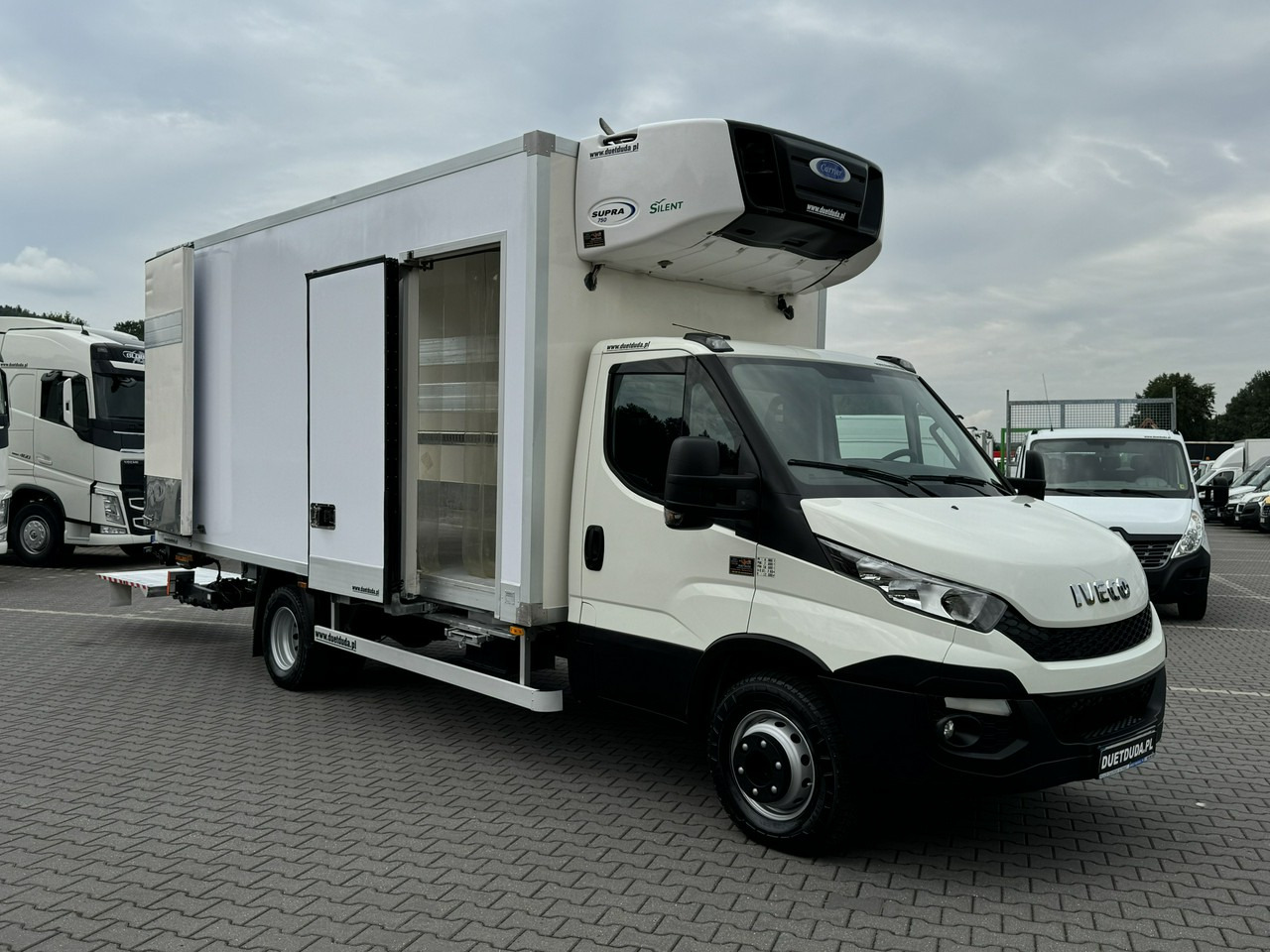 Iveco Daily 70C17 Mroźnia Agregat Carrier Supra 750 10-Palet + Winda - Van berpendingin: gambar 4 Iveco Daily 70C17 Mroźnia Agregat Carrier Supra 750 10-Palet + Winda - Van berpendingin: gambar 4