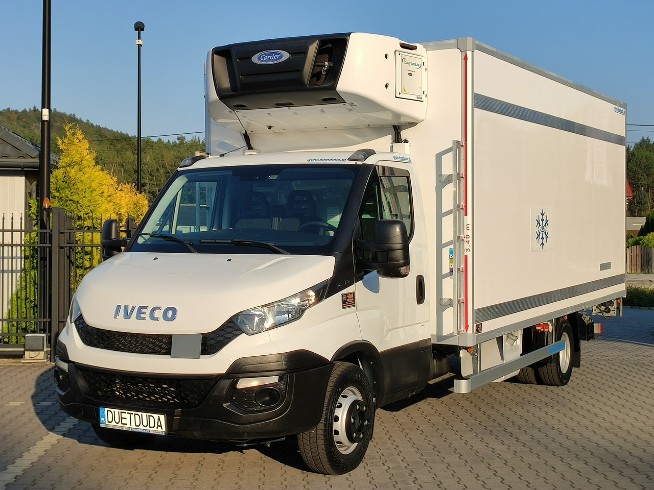 Iveco Daily 70C17 Mroźnia Ściana Grodziowa Multitemperatura - Van berpendingin: gambar 5 Iveco Daily 70C17 Mroźnia Ściana Grodziowa Multitemperatura - Van berpendingin: gambar 5
