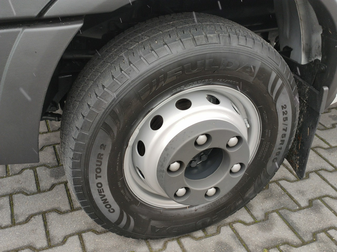 Van dengan terpal samping Iveco Daily 70C18 V H: gambar 8