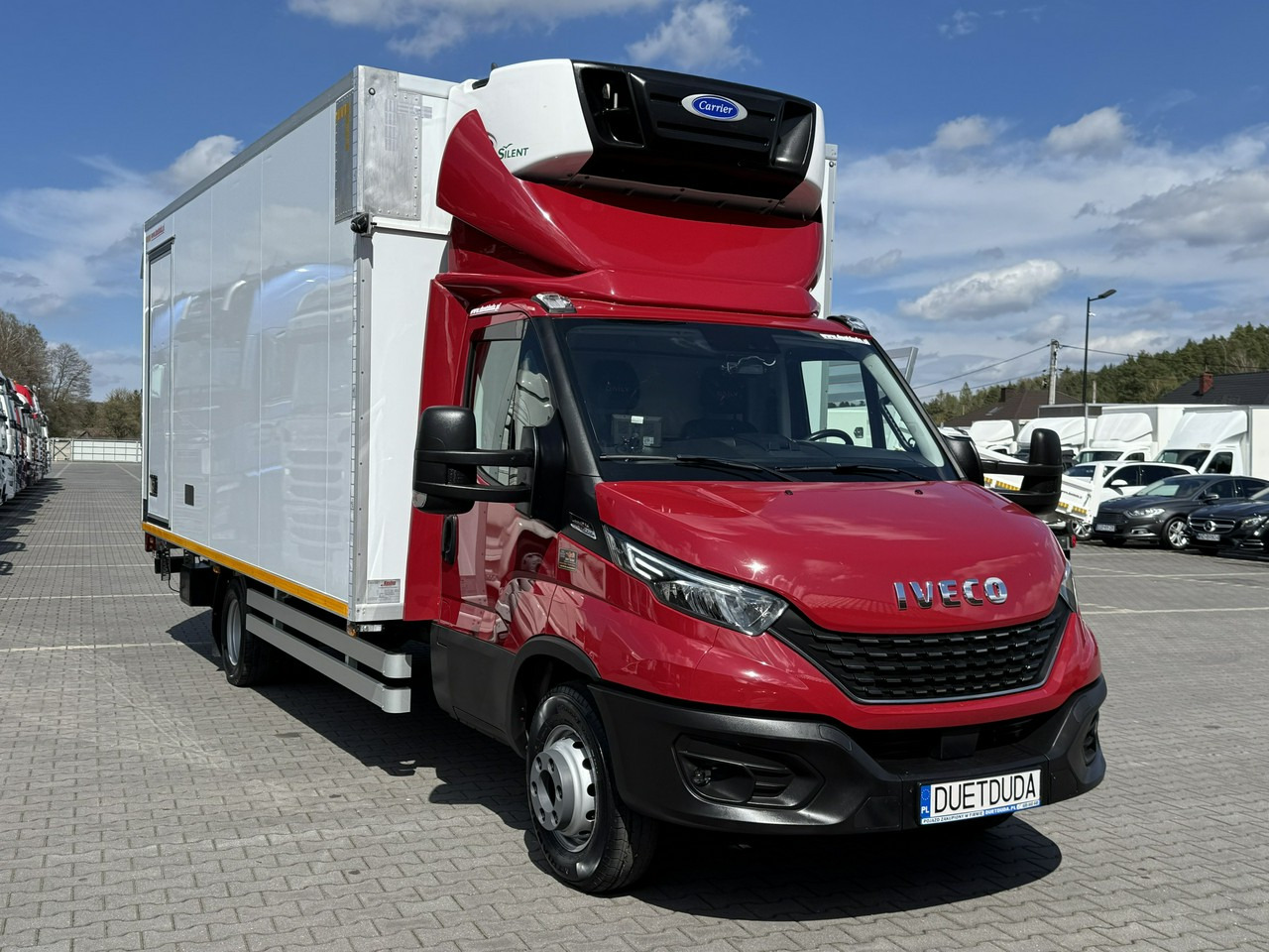 Iveco Daily 72C21 Mroźnia HI-MATIC Ściana Grodziowa Multitemperatura - Van berpendingin: gambar 4 Iveco Daily 72C21 Mroźnia HI-MATIC Ściana Grodziowa Multitemperatura - Van berpendingin: gambar 4
