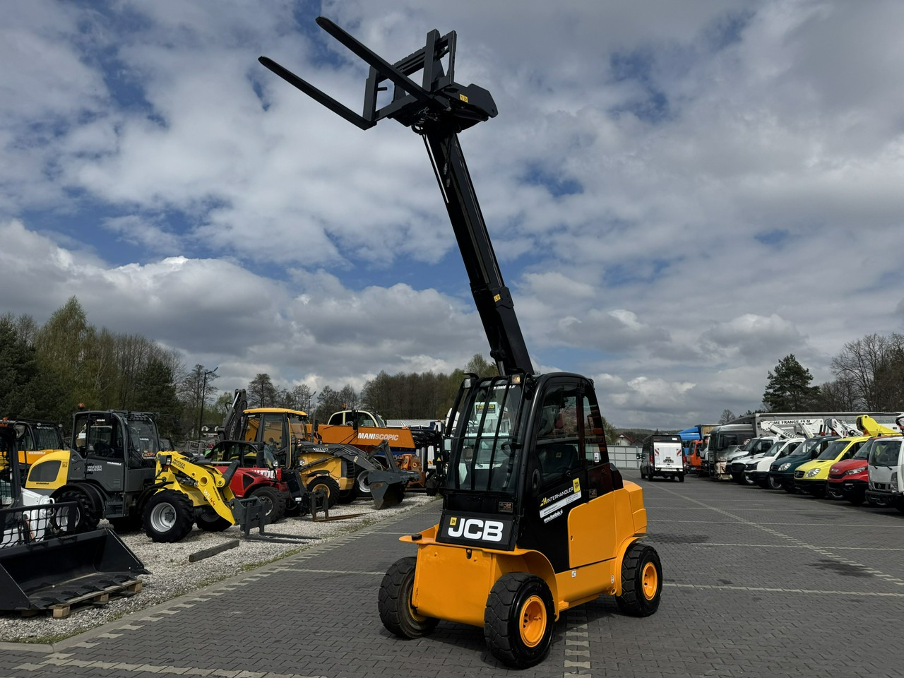 JCB TLT 35D 4x4 T4 TELESKOP / TELESKOPOWY Ładowarka Teleskopowa - Telehandler: gambar 5 JCB TLT 35D 4x4 T4 TELESKOP / TELESKOPOWY Ładowarka Teleskopowa - Telehandler: gambar 5