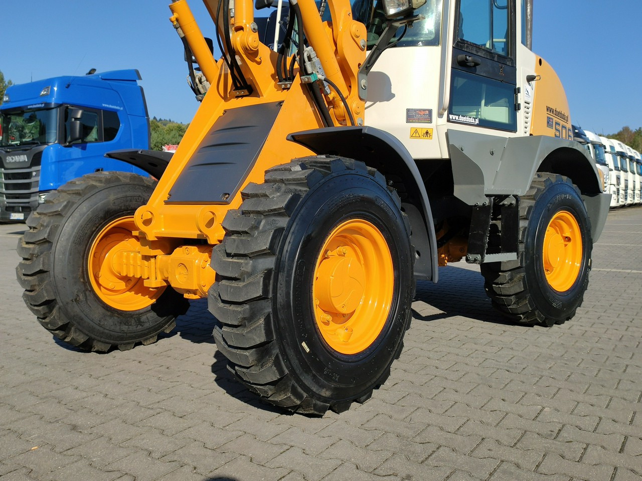 Liebherr L 506 STEREO Szybkozłącze / Łyżka Krokodyl + Widły Waga 6300kg - Pemuat ringkas: gambar 5 Liebherr L 506 STEREO Szybkozłącze / Łyżka Krokodyl + Widły Waga 6300kg - Pemuat ringkas: gambar 5