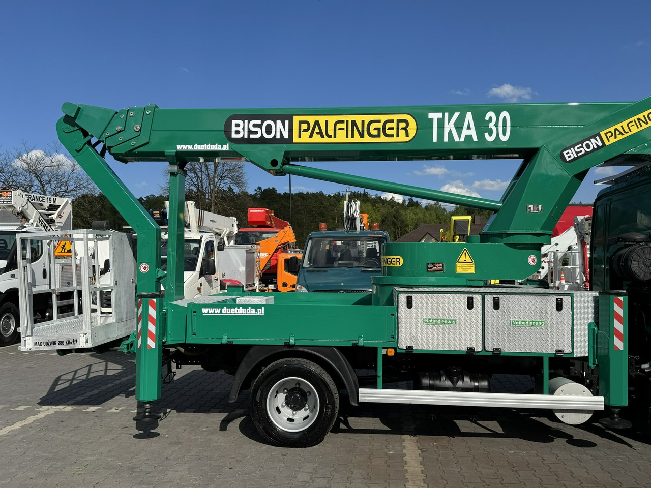 MAN TGL 8.180 Zwyżka Bison Palfinger TKA 30KS - Platform udara yang dipasang di truk: gambar 4 MAN TGL 8.180 Zwyżka Bison Palfinger TKA 30KS - Platform udara yang dipasang di truk: gambar 4