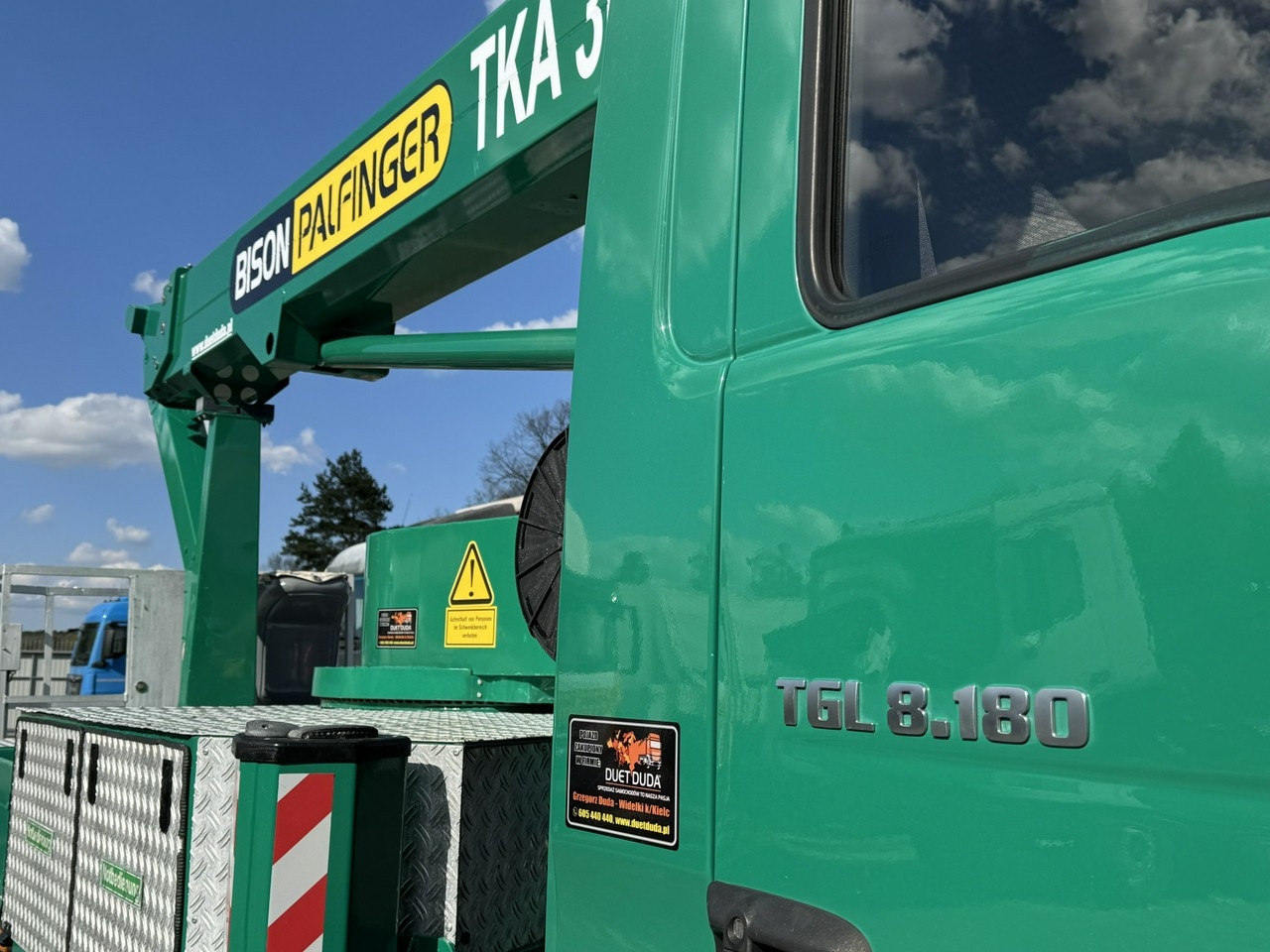 MAN TGL 8.180 Zwyżka Bison Palfinger TKA 30KS - Platform udara yang dipasang di truk: gambar 3 MAN TGL 8.180 Zwyżka Bison Palfinger TKA 30KS - Platform udara yang dipasang di truk: gambar 3