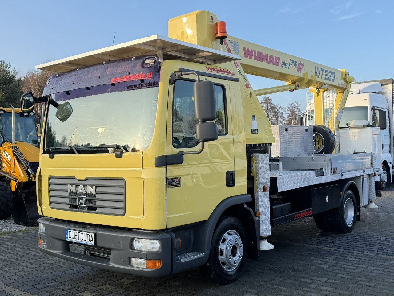 MAN TGL 8.210 Zwyżka WUMAG WT 230 23m w bok 18m podnośnik - Platform udara yang dipasang di truk: gambar 3 MAN TGL 8.210 Zwyżka WUMAG WT 230 23m w bok 18m podnośnik - Platform udara yang dipasang di truk: gambar 3