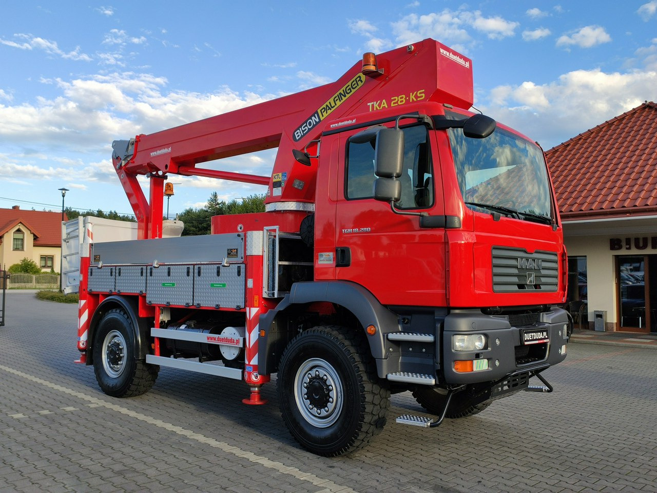 MAN TGM 18.280 4x4 Zwyżka Bison Palfinger TKA 28 Podnośnik Koszowy - Platform udara yang dipasang di truk: gambar 2 MAN TGM 18.280 4x4 Zwyżka Bison Palfinger TKA 28 Podnośnik Koszowy - Platform udara yang dipasang di truk: gambar 2