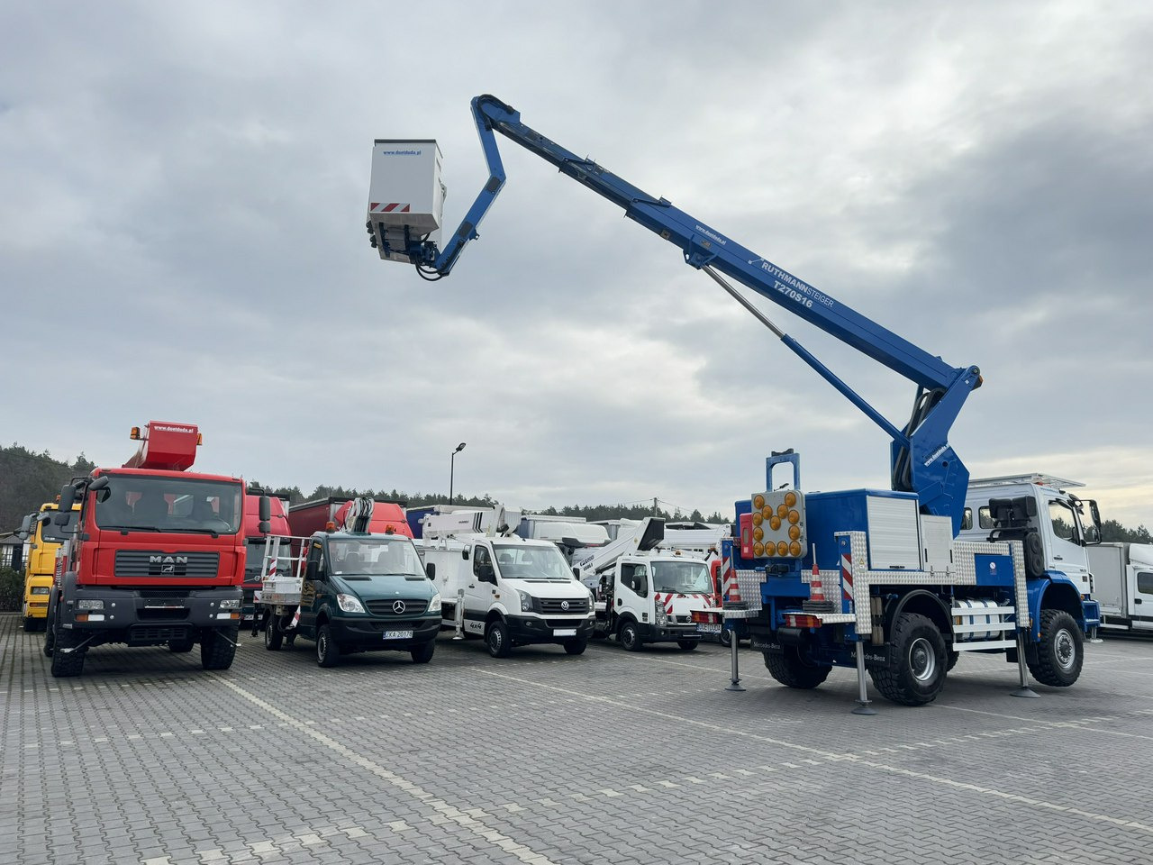 Mercedes AXOR 1829 4x4 Zwyżka RUTHMANN STEIGER T270S16 Podnośnik Koszowy - Platform udara yang dipasang di truk: gambar 3 Mercedes AXOR 1829 4x4 Zwyżka RUTHMANN STEIGER T270S16 Podnośnik Koszowy - Platform udara yang dipasang di truk: gambar 3