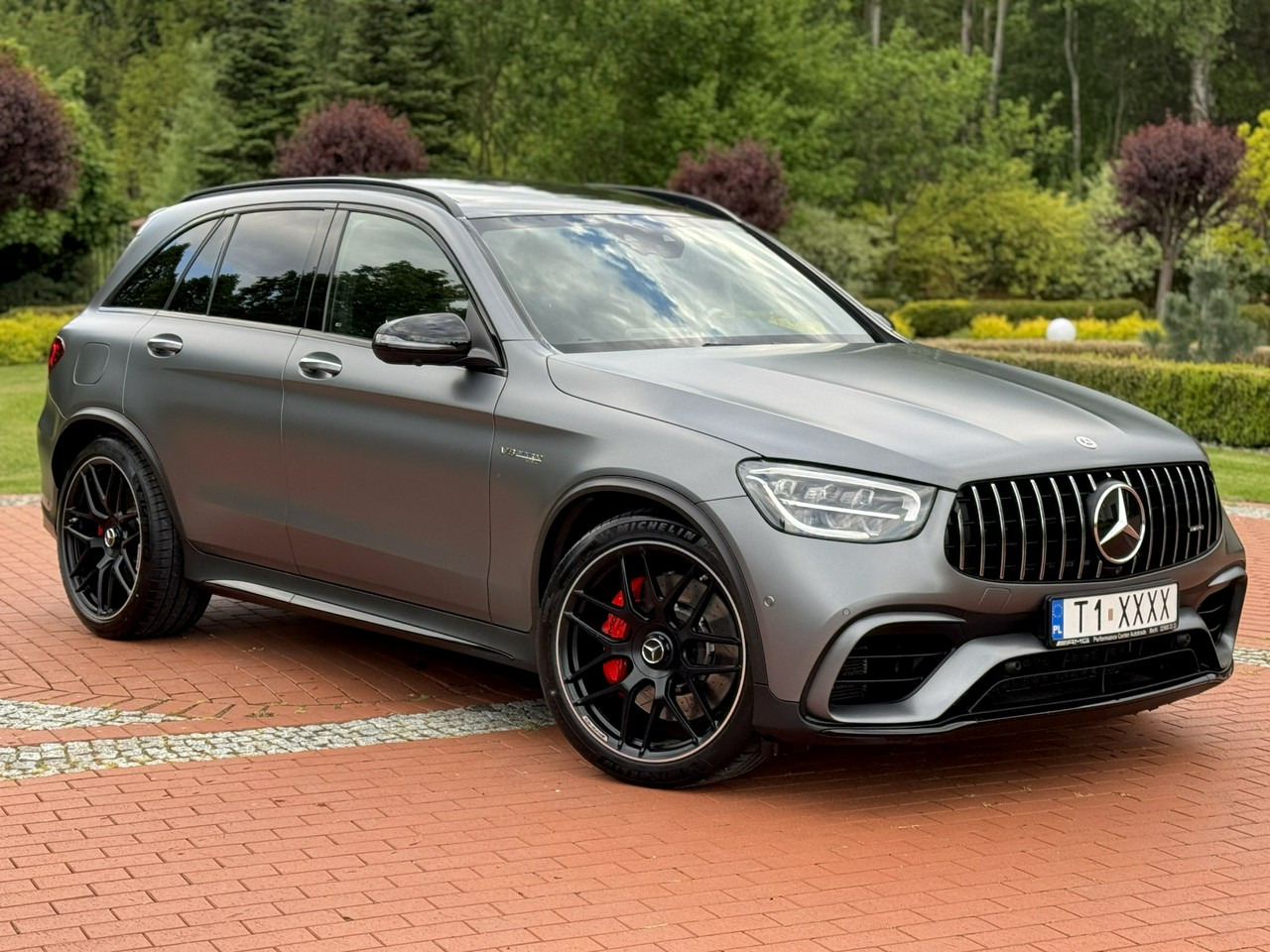Mercedes GLC 63 AMG - Mobil SUV: gambar 5 Mercedes GLC 63 AMG - Mobil SUV: gambar 5