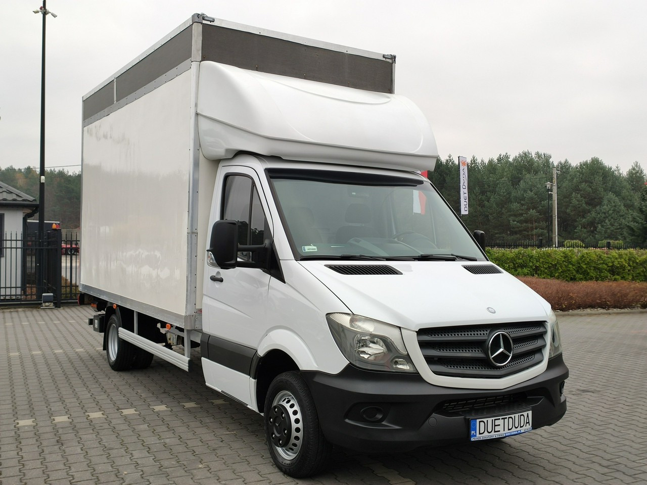 Mercedes Sprinter - Van box: gambar 4 Mercedes Sprinter - Van box: gambar 4