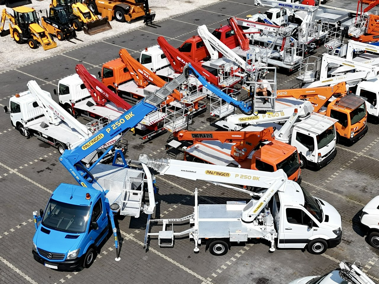 Mercedes Sprinter - Platform udara yang dipasang di truk: gambar 4 Mercedes Sprinter - Platform udara yang dipasang di truk: gambar 4
