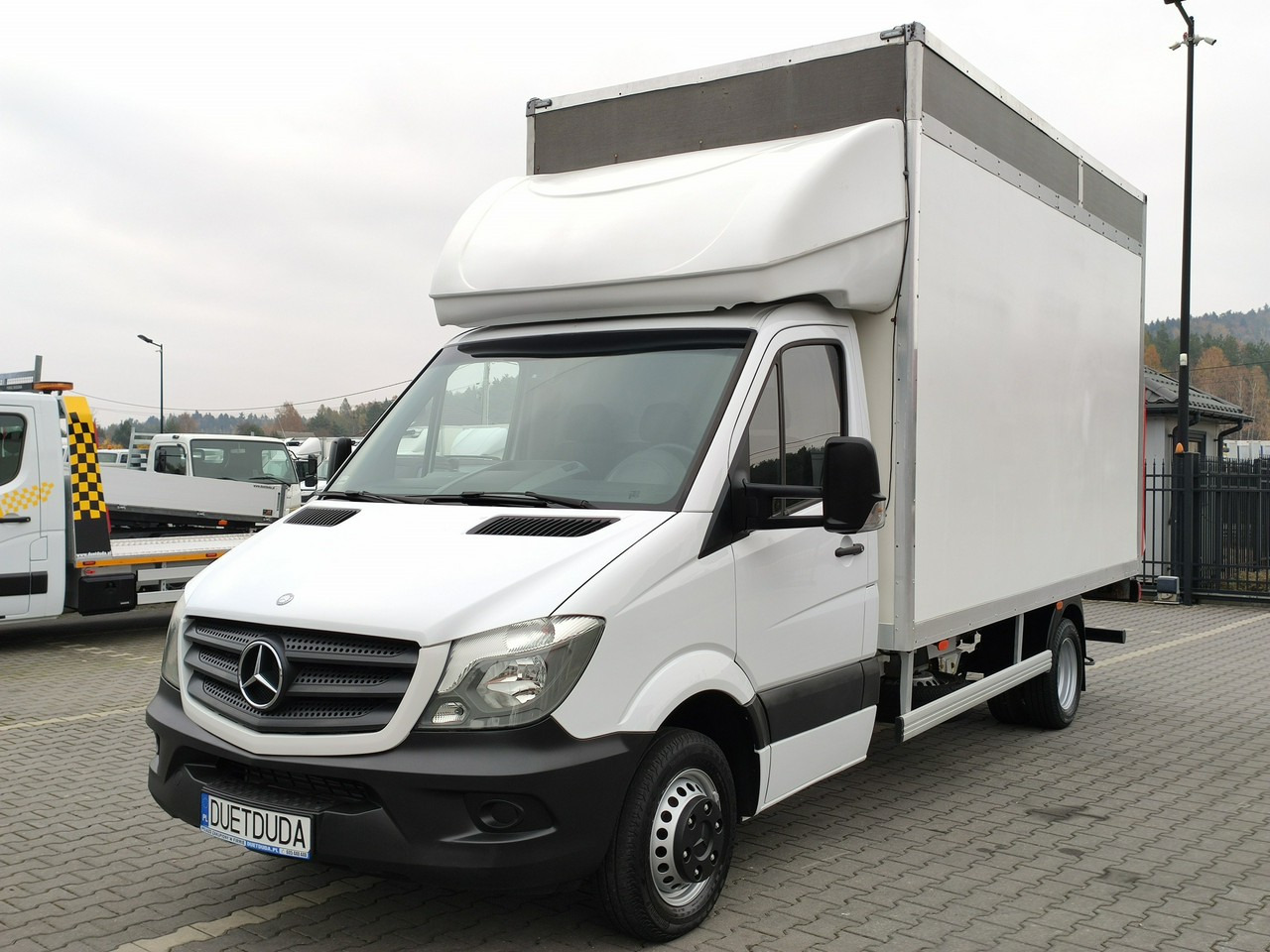 Mercedes Sprinter - Van box: gambar 3 Mercedes Sprinter - Van box: gambar 3