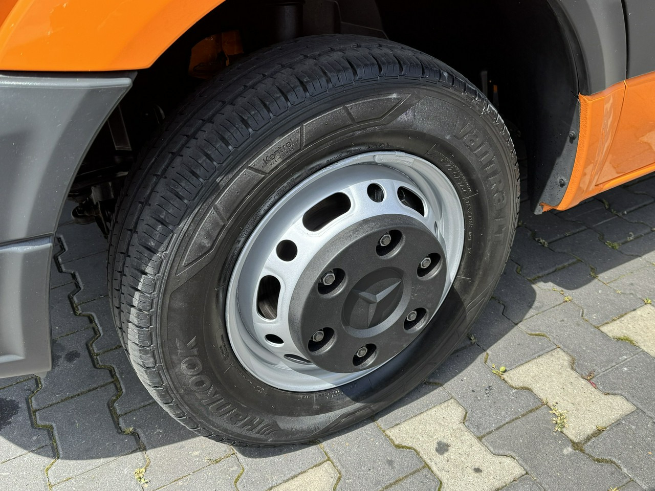 Mercedes Sprinter Zwyżka Podnośnik Koszowy VERSALIFT KLUBB ET-36-LF UDT - Platform udara yang dipasang di truk: gambar 5 Mercedes Sprinter Zwyżka Podnośnik Koszowy VERSALIFT KLUBB ET-36-LF UDT - Platform udara yang dipasang di truk: gambar 5