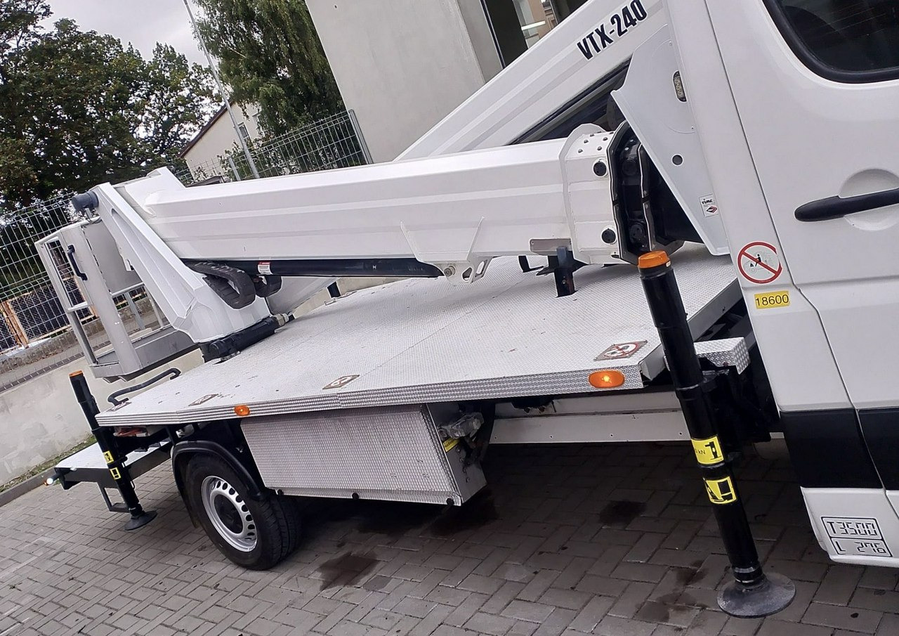 Mercedes Sprinter Zwyżka Podnośnik Koszowy VERSALIFT VTX-240 UDT - Platform udara yang dipasang di truk: gambar 4 Mercedes Sprinter Zwyżka Podnośnik Koszowy VERSALIFT VTX-240 UDT - Platform udara yang dipasang di truk: gambar 4