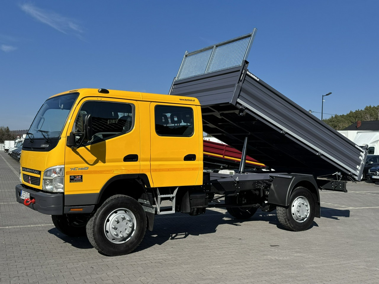 Mitsubishi Canter Fuso 4x4 17C18D 4.9/180KM Wywrotka 3-stronna - Truk jungkit: gambar 5 Mitsubishi Canter Fuso 4x4 17C18D 4.9/180KM Wywrotka 3-stronna - Truk jungkit: gambar 5