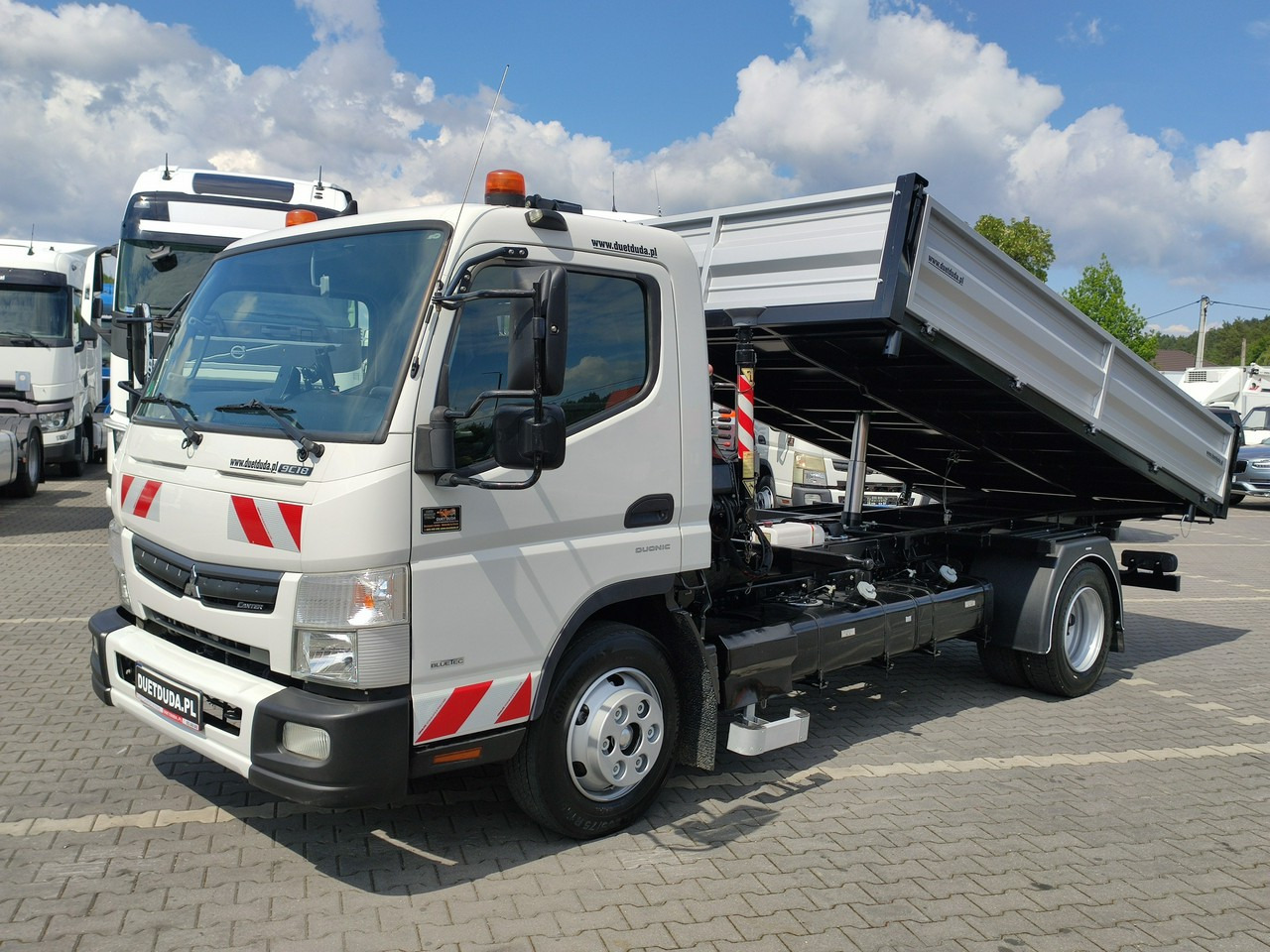 Mitsubishi Canter Fuso 9C18 3.0/180KM Automat, HDS FASSI F30 Wywrotka 3-str - Truk jungkit: gambar 3 Mitsubishi Canter Fuso 9C18 3.0/180KM Automat, HDS FASSI F30 Wywrotka 3-str - Truk jungkit: gambar 3