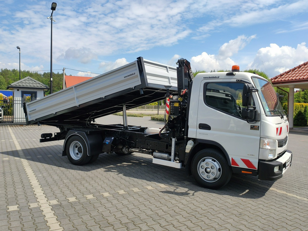 Leasing Mitsubishi Canter Fuso 9C18 3.0/180KM Automat, HDS FASSI F30 Wywrotka 3-str Mitsubishi Canter Fuso 9C18 3.0/180KM Automat, HDS FASSI F30 Wywrotka 3-str: gambar 8