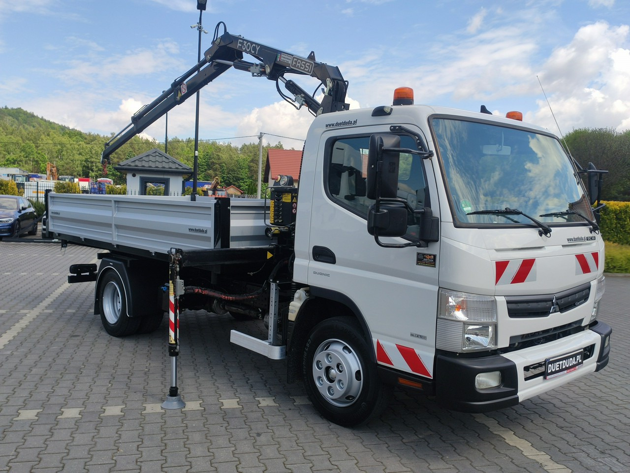 Mitsubishi Canter Fuso 9C18 3.0/180KM Automat, HDS FASSI F30 Wywrotka 3-str - Truk jungkit: gambar 4 Mitsubishi Canter Fuso 9C18 3.0/180KM Automat, HDS FASSI F30 Wywrotka 3-str - Truk jungkit: gambar 4