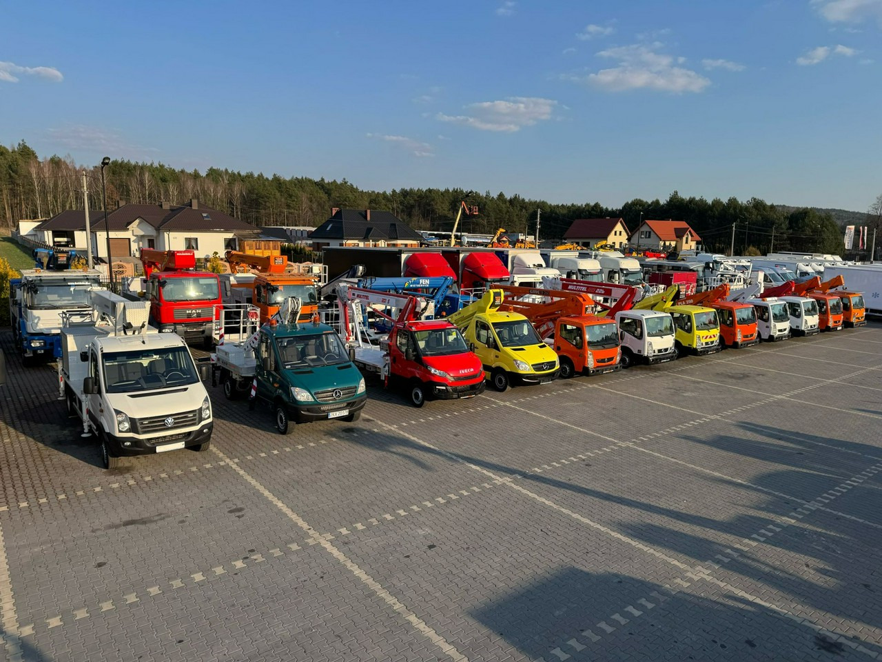 Nissan Cabstar - Platform udara yang dipasang di truk: gambar 4 Nissan Cabstar - Platform udara yang dipasang di truk: gambar 4