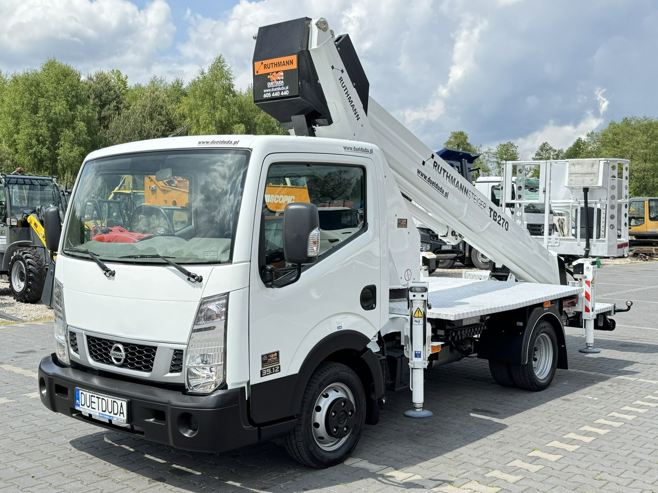 Nissan Cabstar - Platform udara yang dipasang di truk: gambar 5 Nissan Cabstar - Platform udara yang dipasang di truk: gambar 5
