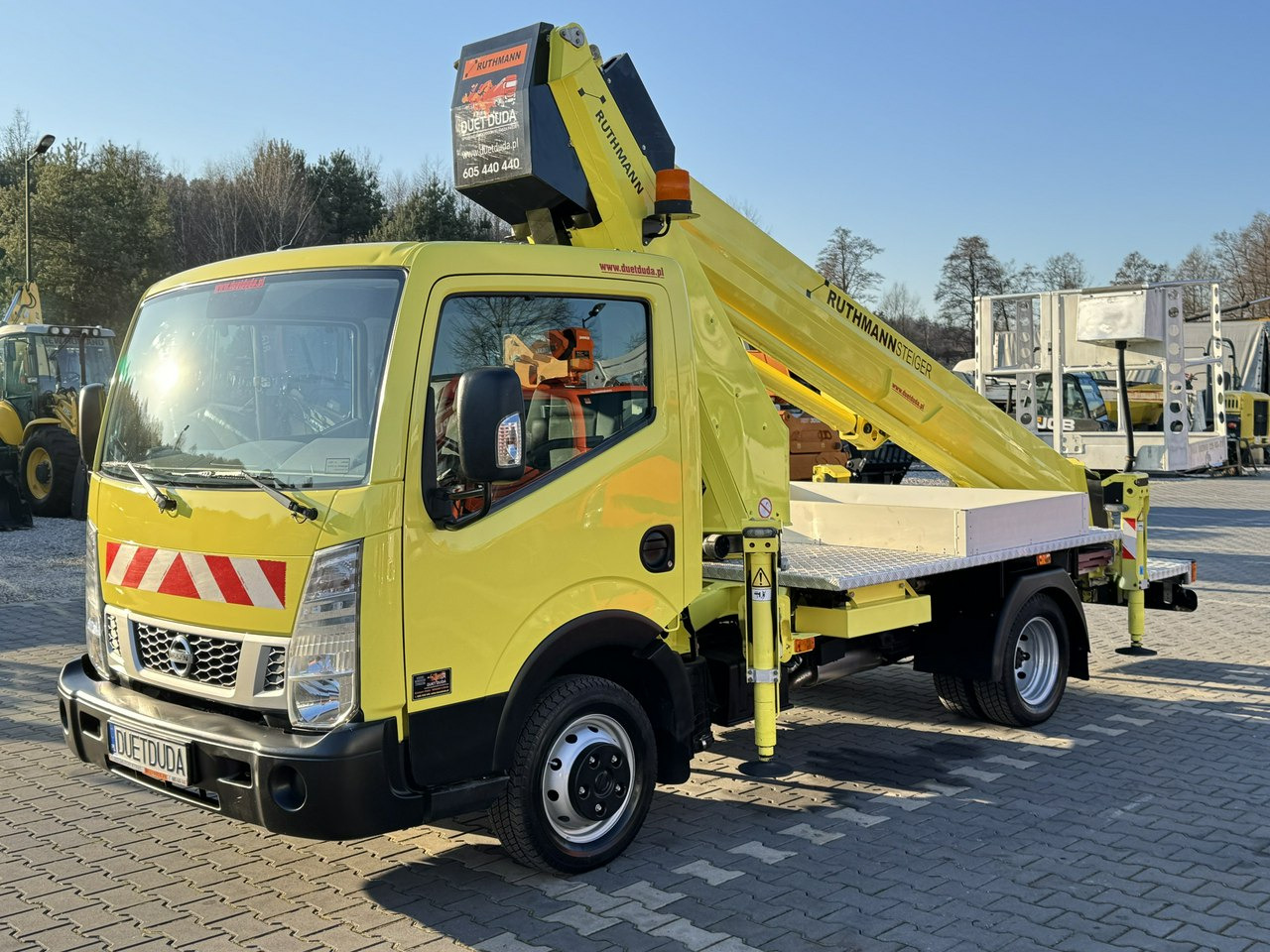 Nissan Cabstar - Platform udara yang dipasang di truk: gambar 4 Nissan Cabstar - Platform udara yang dipasang di truk: gambar 4