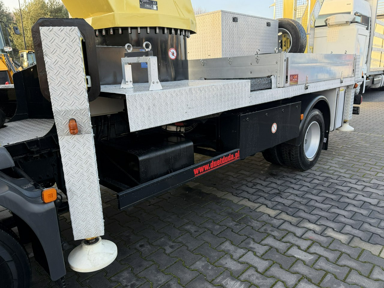 MAN TGL 8.210 Zwyżka WUMAG WT 230 23m w bok 18m podnośnik - Peralatan lainnya: gambar 5 MAN TGL 8.210 Zwyżka WUMAG WT 230 23m w bok 18m podnośnik - Peralatan lainnya: gambar 5