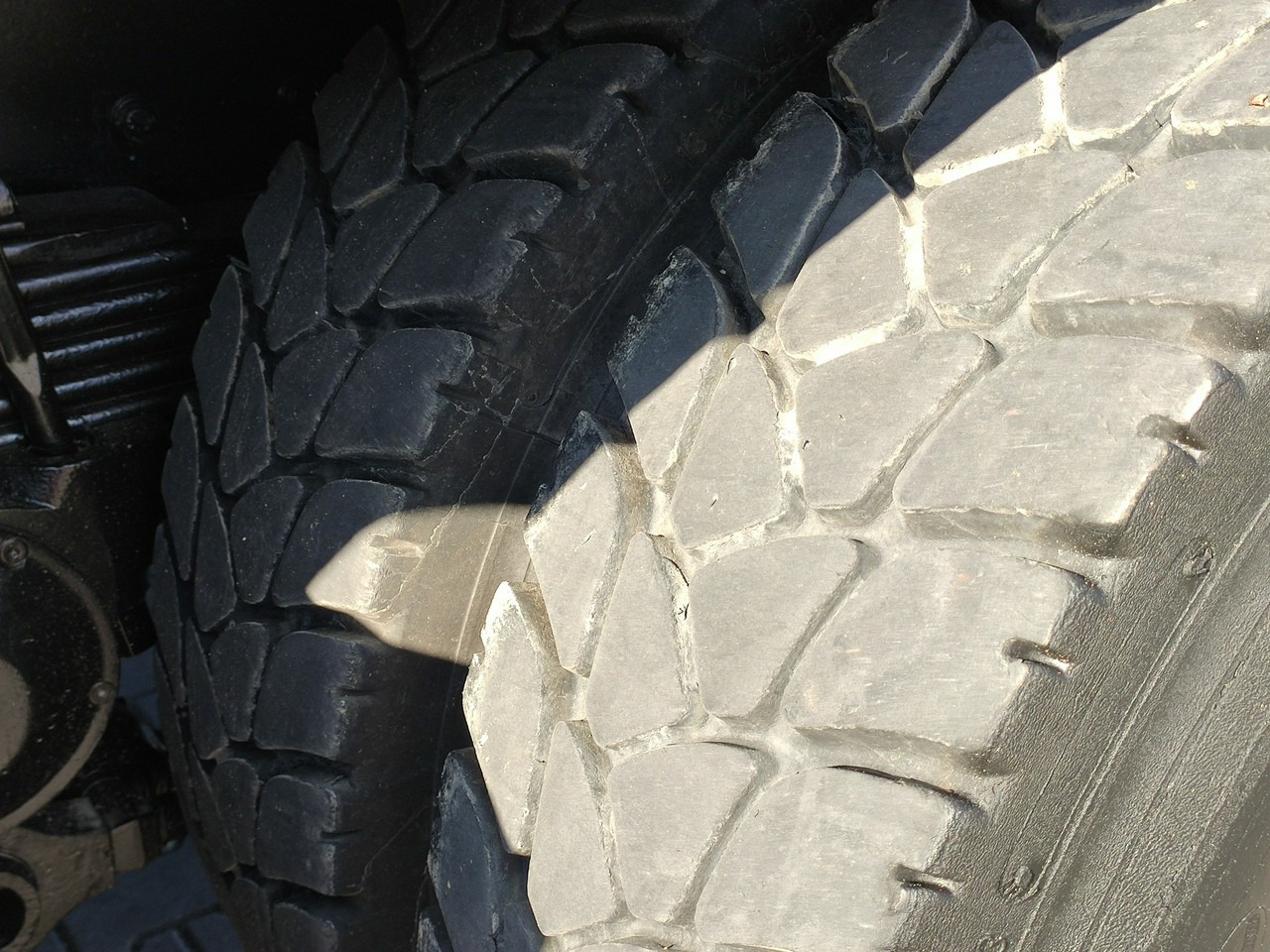Truk jungkit, Truk derek Renault Kerax 26.370 6x4 Mocny HDS FASSI F110: gambar 18