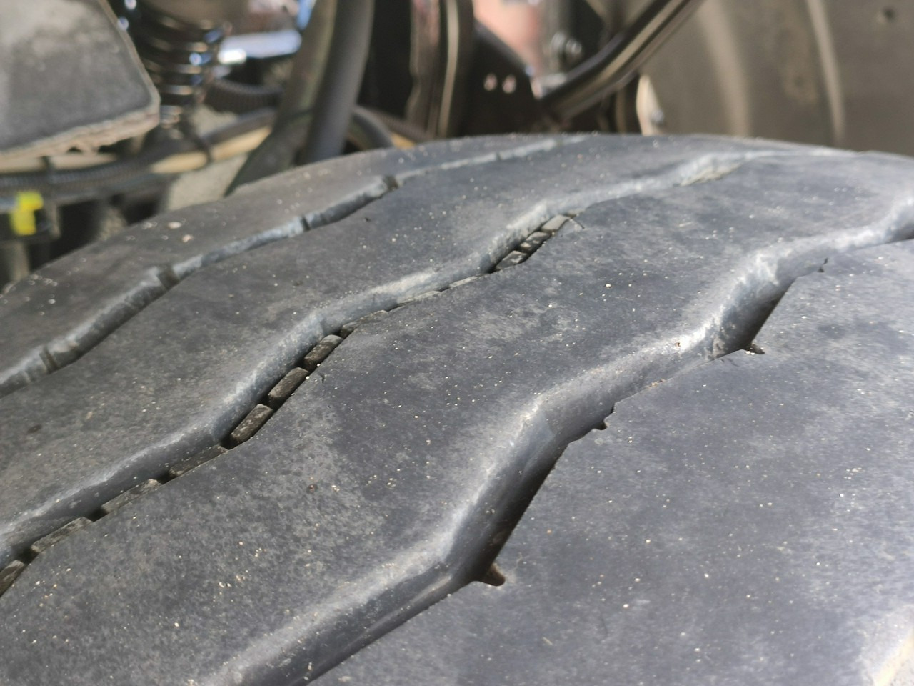 Truk jungkit, Truk derek Renault Kerax 26.370 6x4 Mocny HDS FASSI F110: gambar 16
